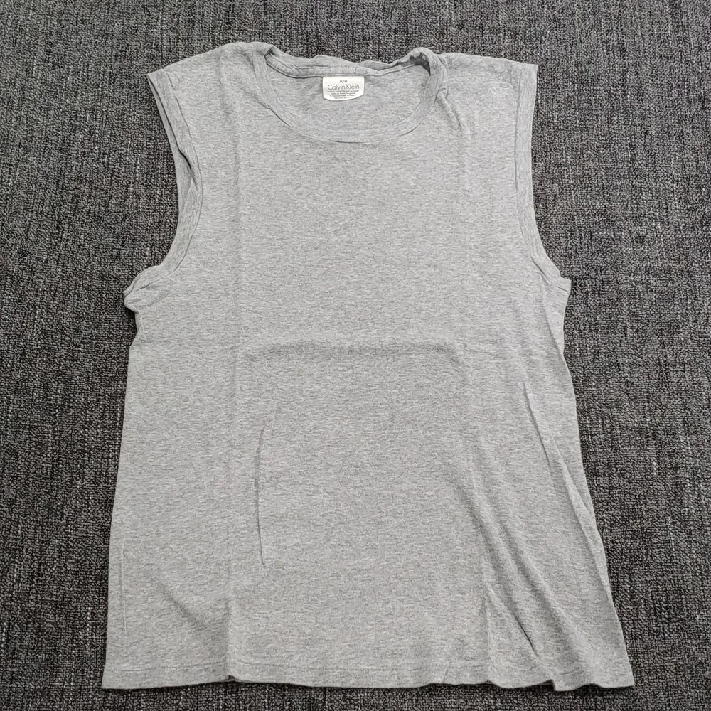 Calvin Klein vintage sleeveless t-shirt